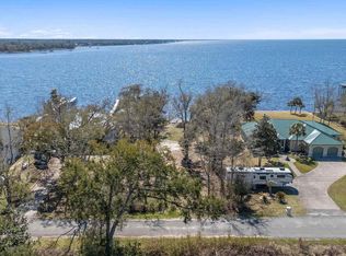 6881 Santa Clara Dr, Navarre, FL 32566