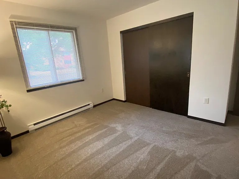 1712 S 115th Ct #3 — Photo 5