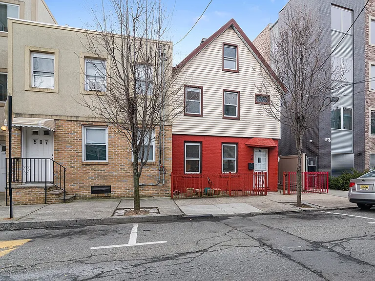 509 3rd St — Photo 9