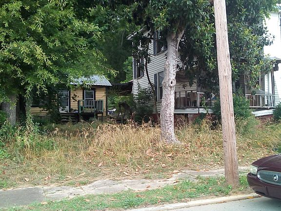 3rd image of 236 Park St