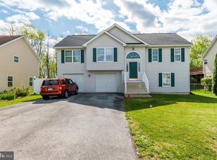 343 Good Dr, Martinsburg, WV 25405