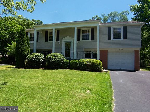 2nd image of 12845 Point Pleasant Dr