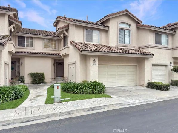8060 E Treeview Ct, Anaheim, CA 92808