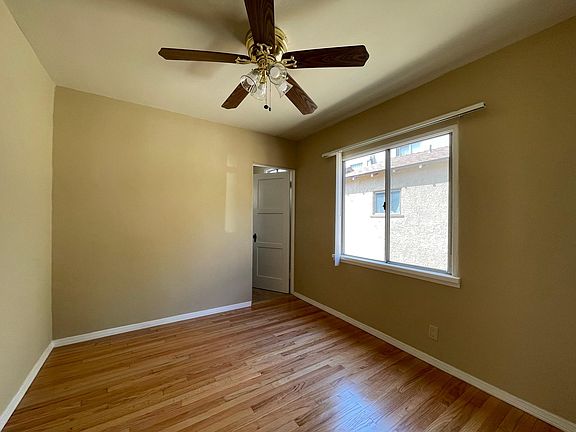 4th image of 736 Marine St