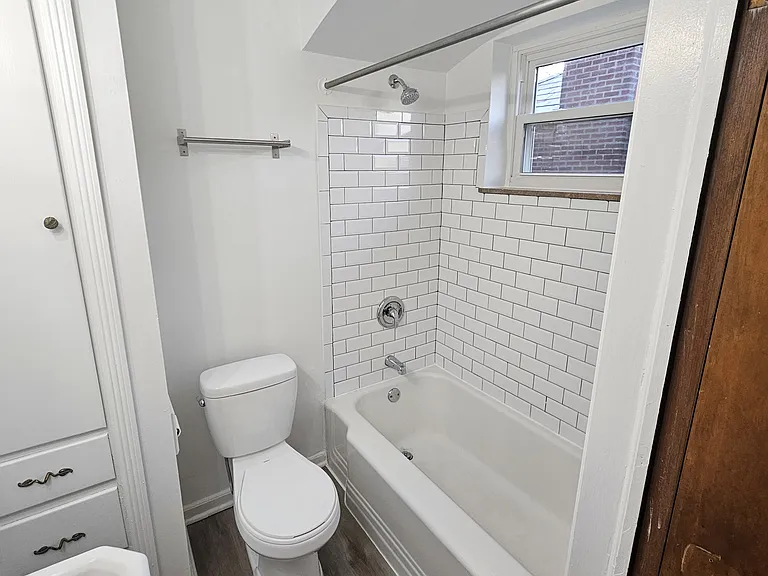 1798 Northwest Blvd #C — Photo 10
