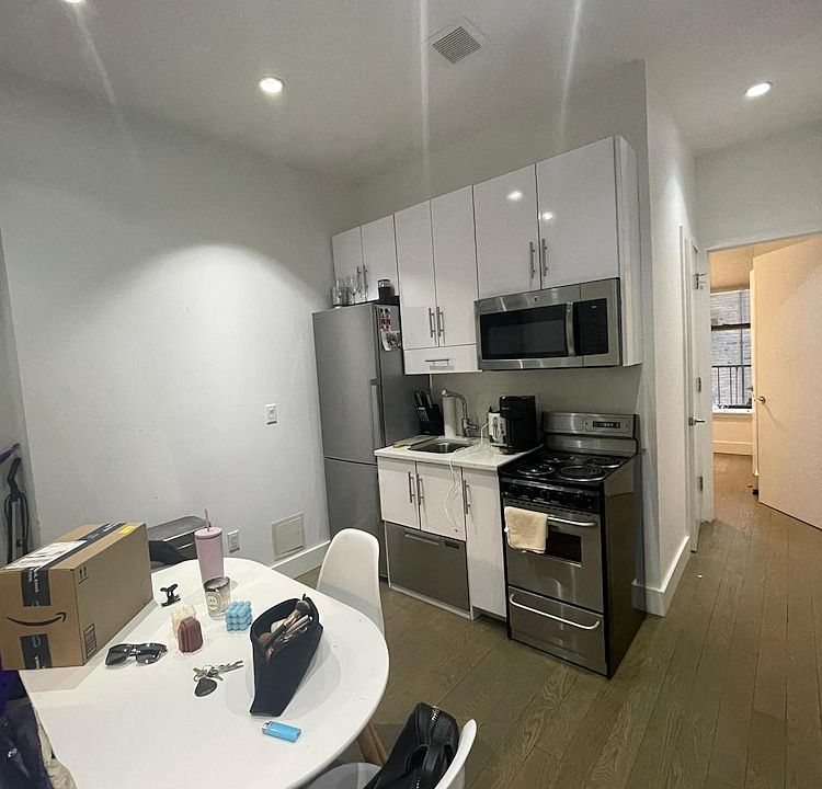 1st image of 9 Stanton St APT 5D