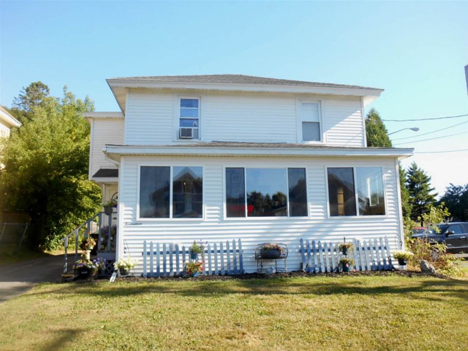 1st image of 17 Laurel Ave