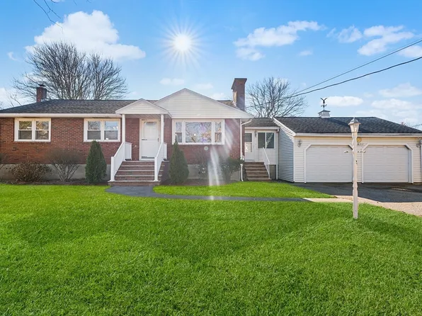 61 Lowell St, Wilmington, MA 01887