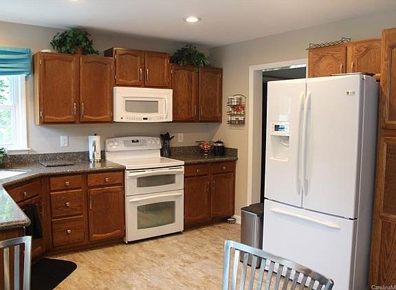 5th image of 9200 Agnes Park Ln
