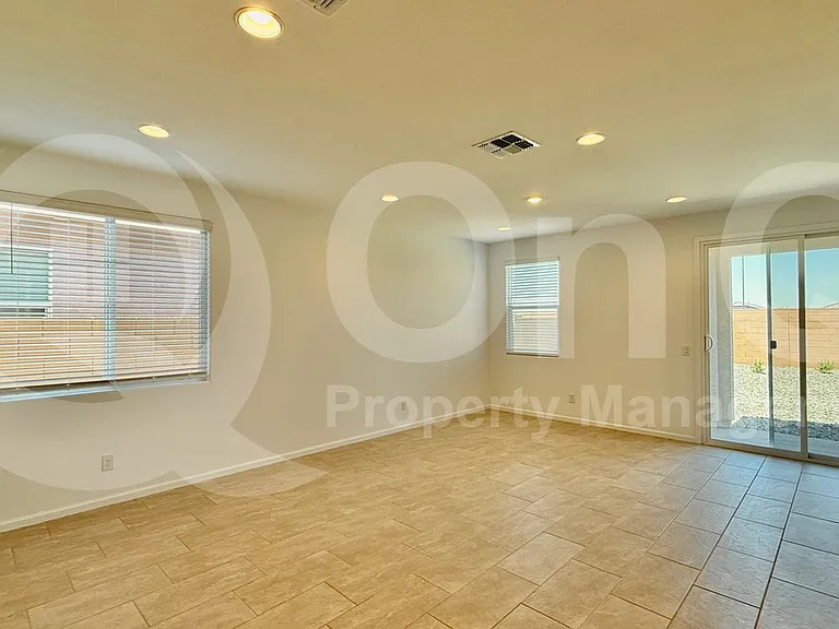 3254 N 98th Ln — Photo 17