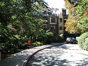 5th image of 116 Pinehurst Ave APT J54