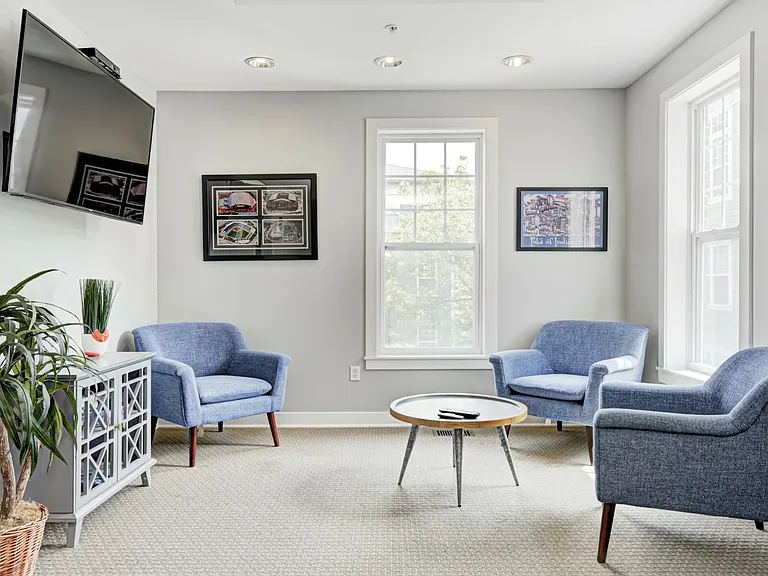 The Waverley Apartments — Photo 11
