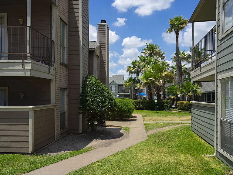 Caldera Apartment Homes — Photo 9