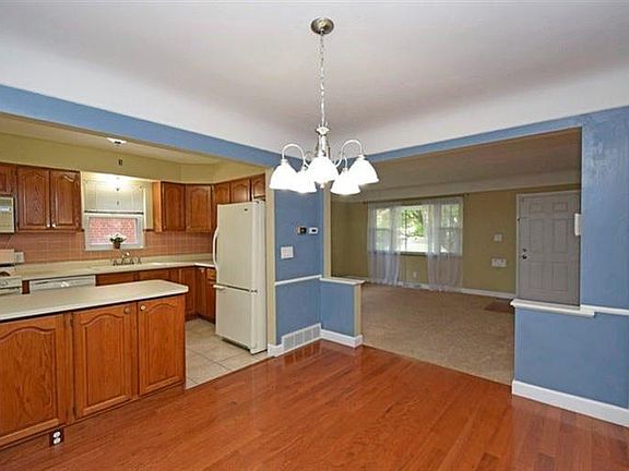 5th image of 6628 Charann Ln