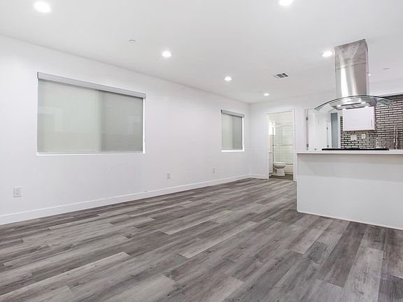 3rd image of 5534 Barton Ave