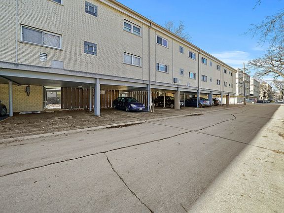 3rd image of 1040 Ontario St APT 2H