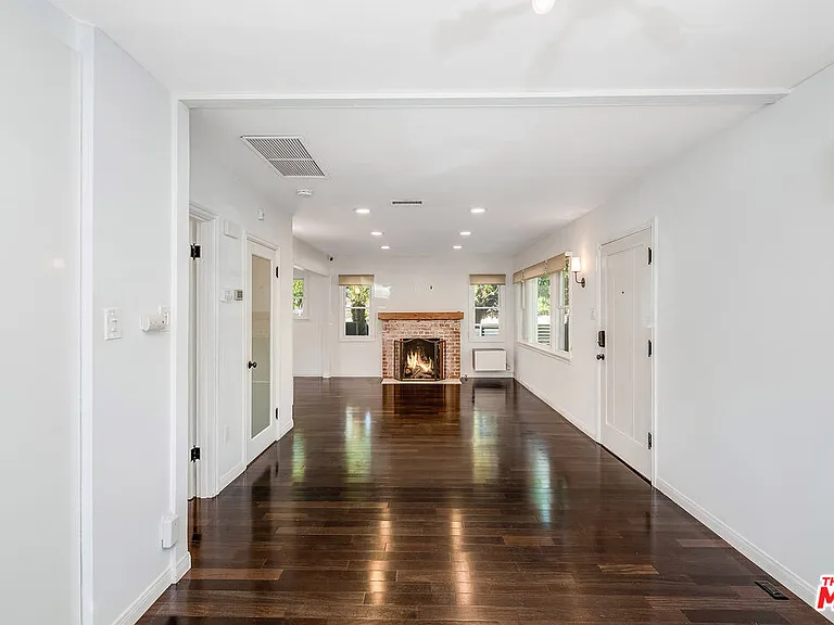 7722 Clinton St — Photo 12