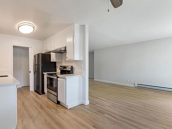 3rd image of 1608 Hollenbeck Ave #1