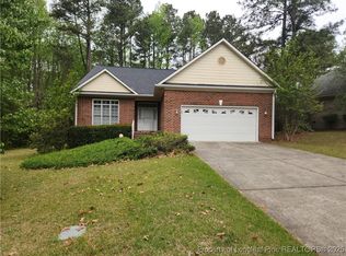 6860 Surrey Rd, Fayetteville, NC 28306