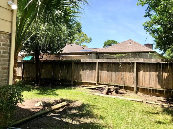 11614 Cedar Creek Dr Room view 1