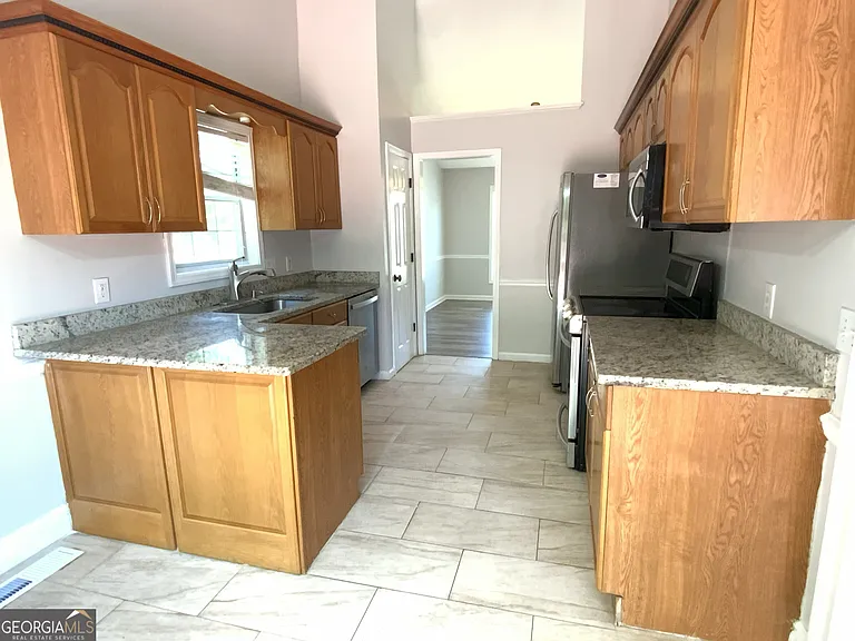 5600 Sugar Crossing Dr — Photo 3