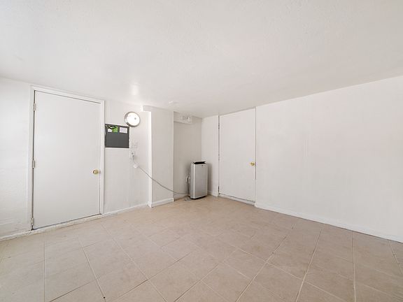 5th image of 3090 34th Ave #B