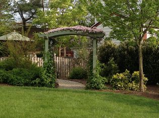 98 Taft Ln, Springfield, NJ 07081