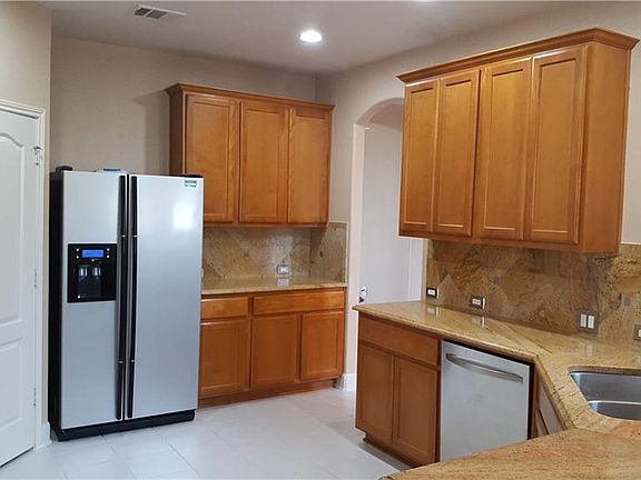 4th image of 2504 Alexander Ct