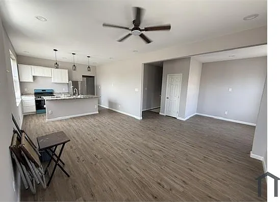 3 bed, 1300 sqft, $1,600 — Photo 3