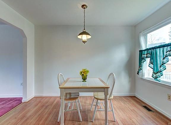 5th image of 5701 Yellowleaf Dr