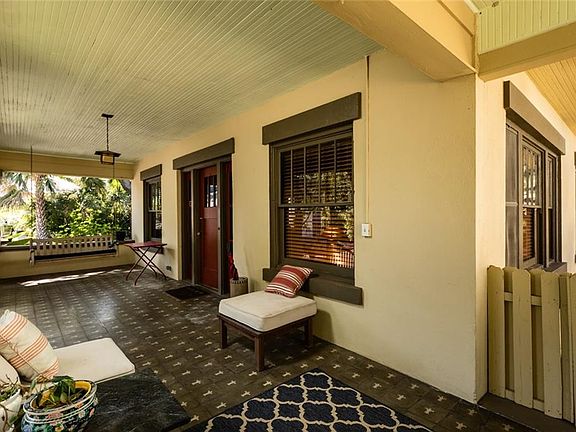 4th image of 913 Prospect Ct S