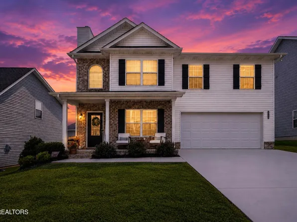 8125 Equinox Ln, Powell, TN 37849