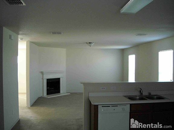 4th image of 14017 Sand Hills Dr