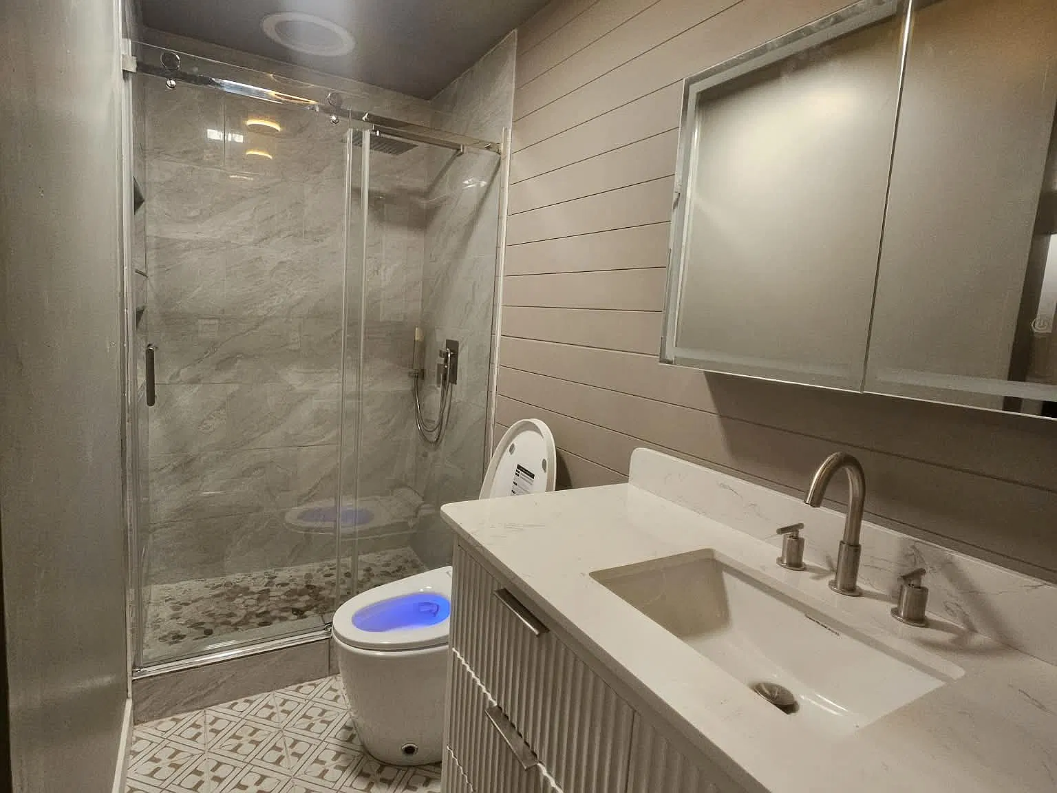 3 bed, 1140 sqft, $2,395 — Photo 2