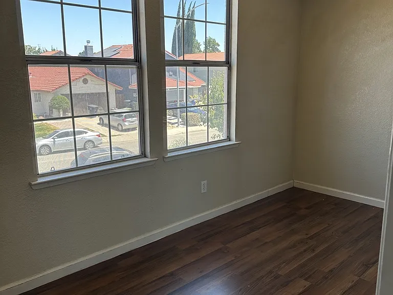 2150 Holder Ln — Photo 9