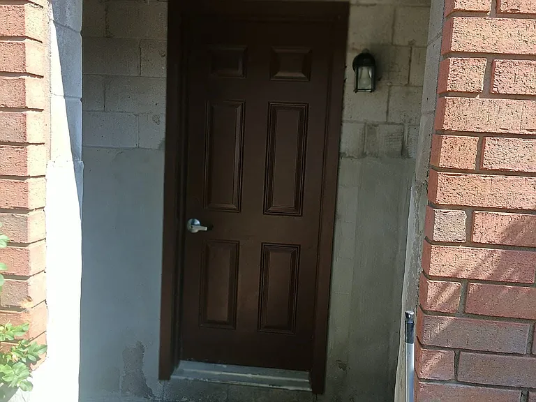 180 Howden Blvd — Photo 26