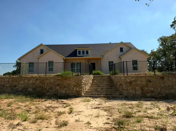 121 Oak Grove Way, Springtown, TX 76082