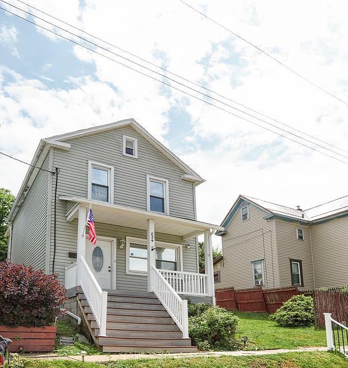 1st image of 824 Central Ave