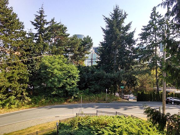 3rd image of 191 106th Ave SE APT 9