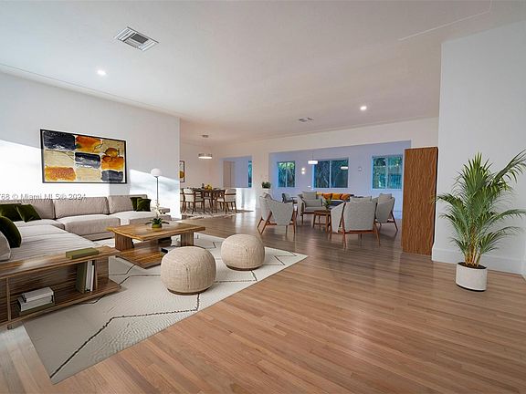 2nd image of 6821 Capilla St