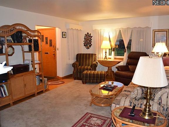 5th image of 92 Avondale Dr