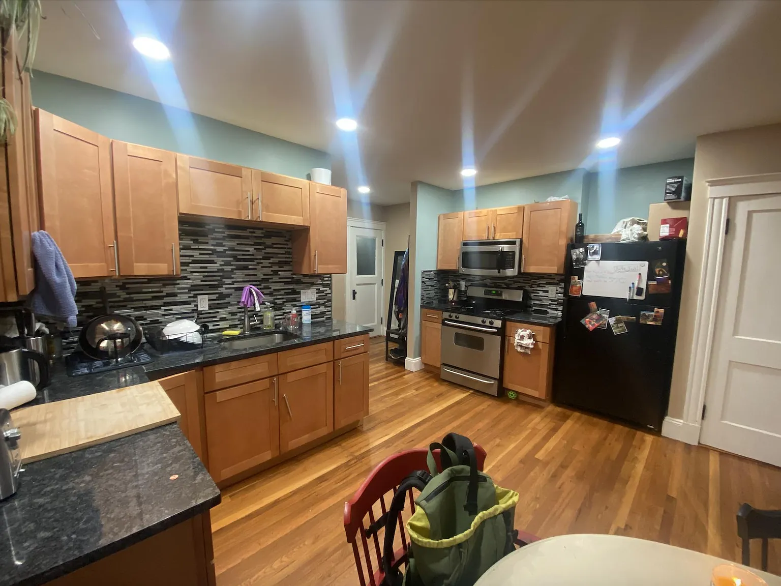 1 bed, 800 sqft, $2,300 — Photo 1