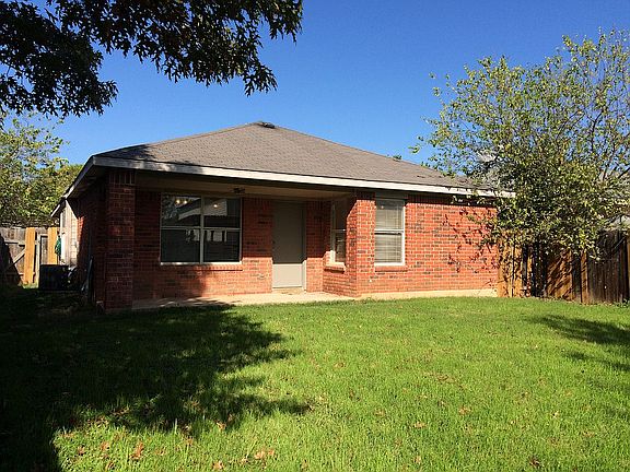 2nd image of 9266 Encino Vlg