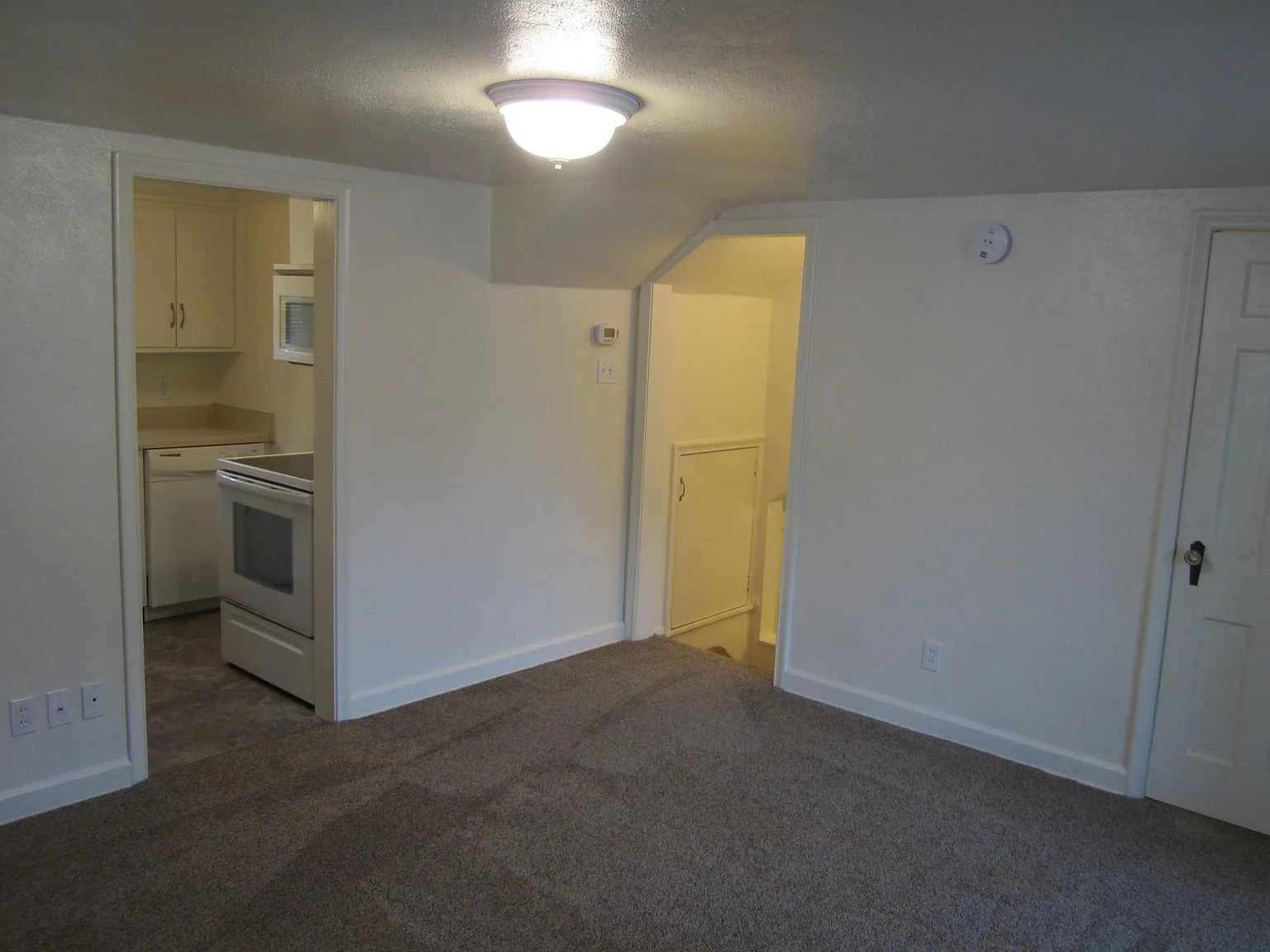 1209 Clark Ave — Photo 3