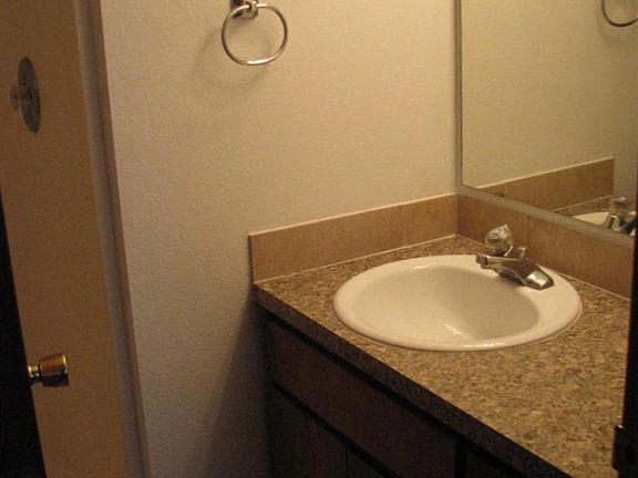 3rd image of 4220 W John Day Pl