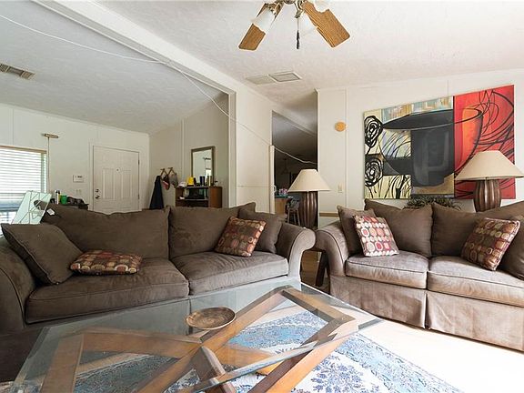 4th image of 150 Cedar Creek Cir