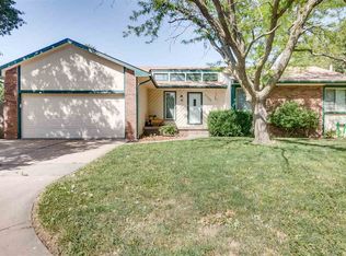 2704 S White Cliff Ln, Wichita, KS 67210