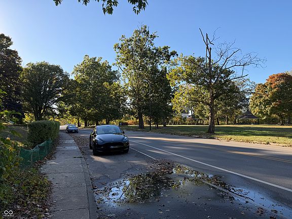 5th image of 1909 Nowland Ave