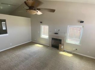 2460 E Carter Ave, Fresno, CA