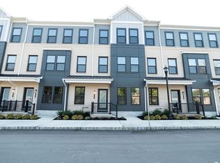 105 Vaughn Dr, Princeton Junction, NJ 08550